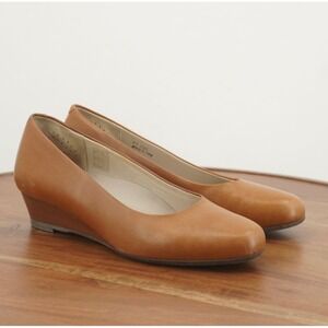 SAS Women's Tan Leather Low Wedge Heels